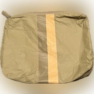 Aloha collection pouch